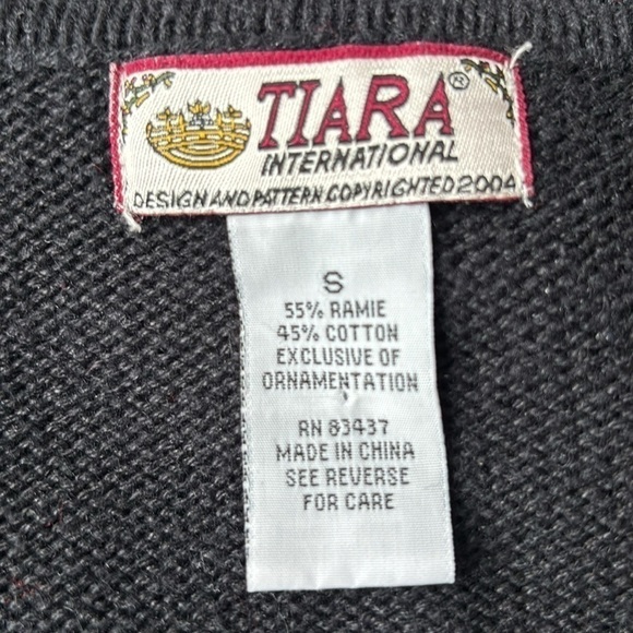 Tiara Women's Black and Red Sweater western vintage - Picture 6 of 6